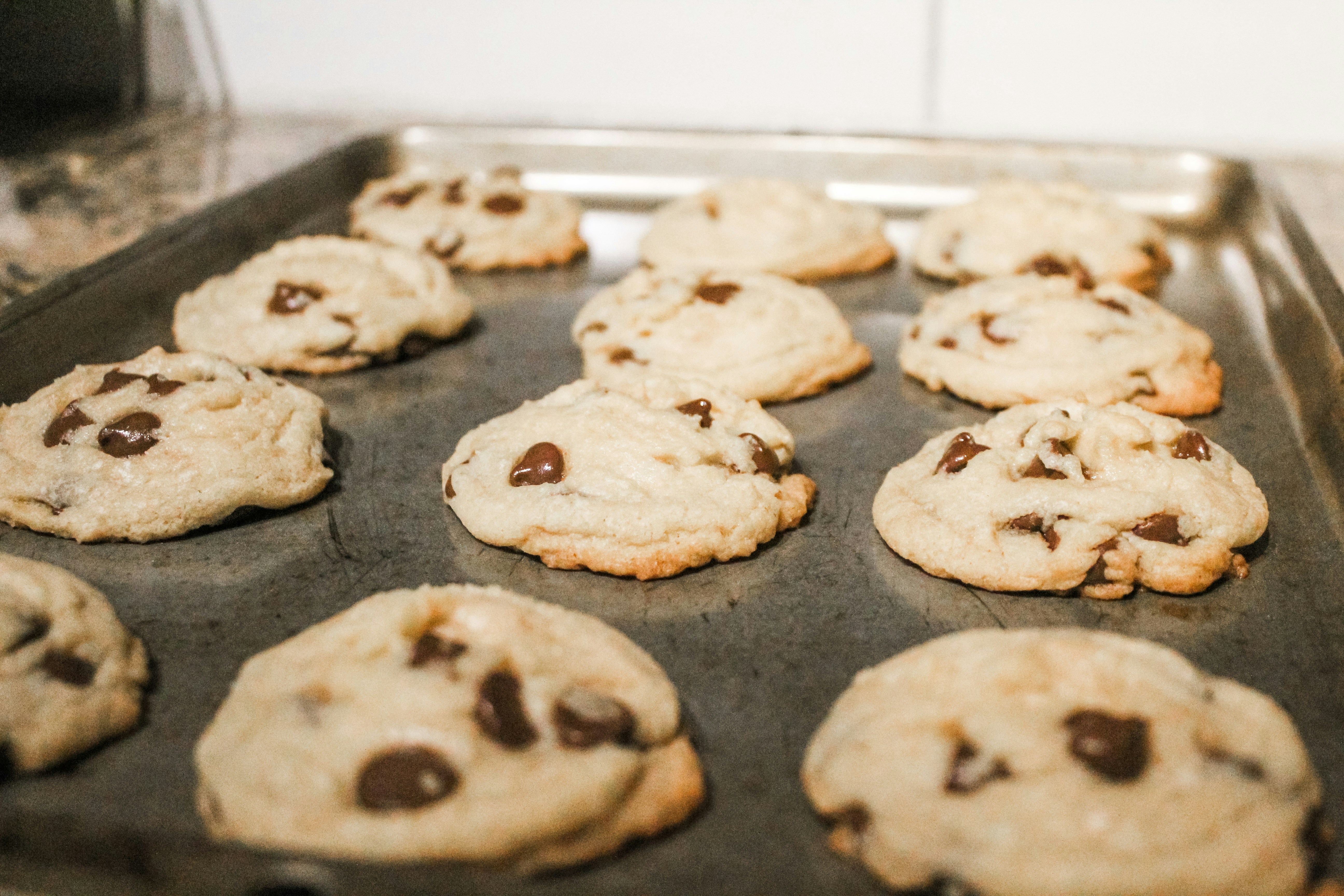 Shaping cookies